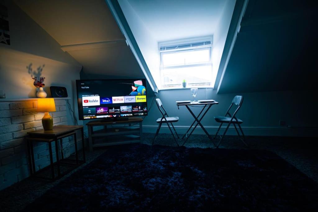 The Beach Suite - Top Floor With Easy Invest Lowestoft Exterior photo