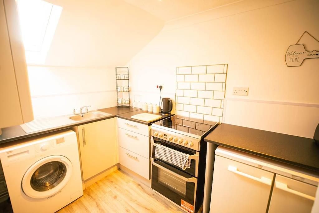 The Beach Suite - Top Floor With Easy Invest Lowestoft Exterior photo